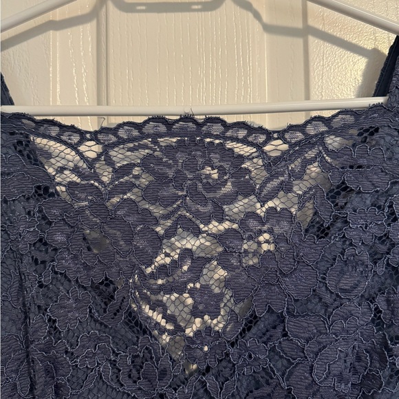 Le Chateau Lace Midi Dress - Picture 3 of 7